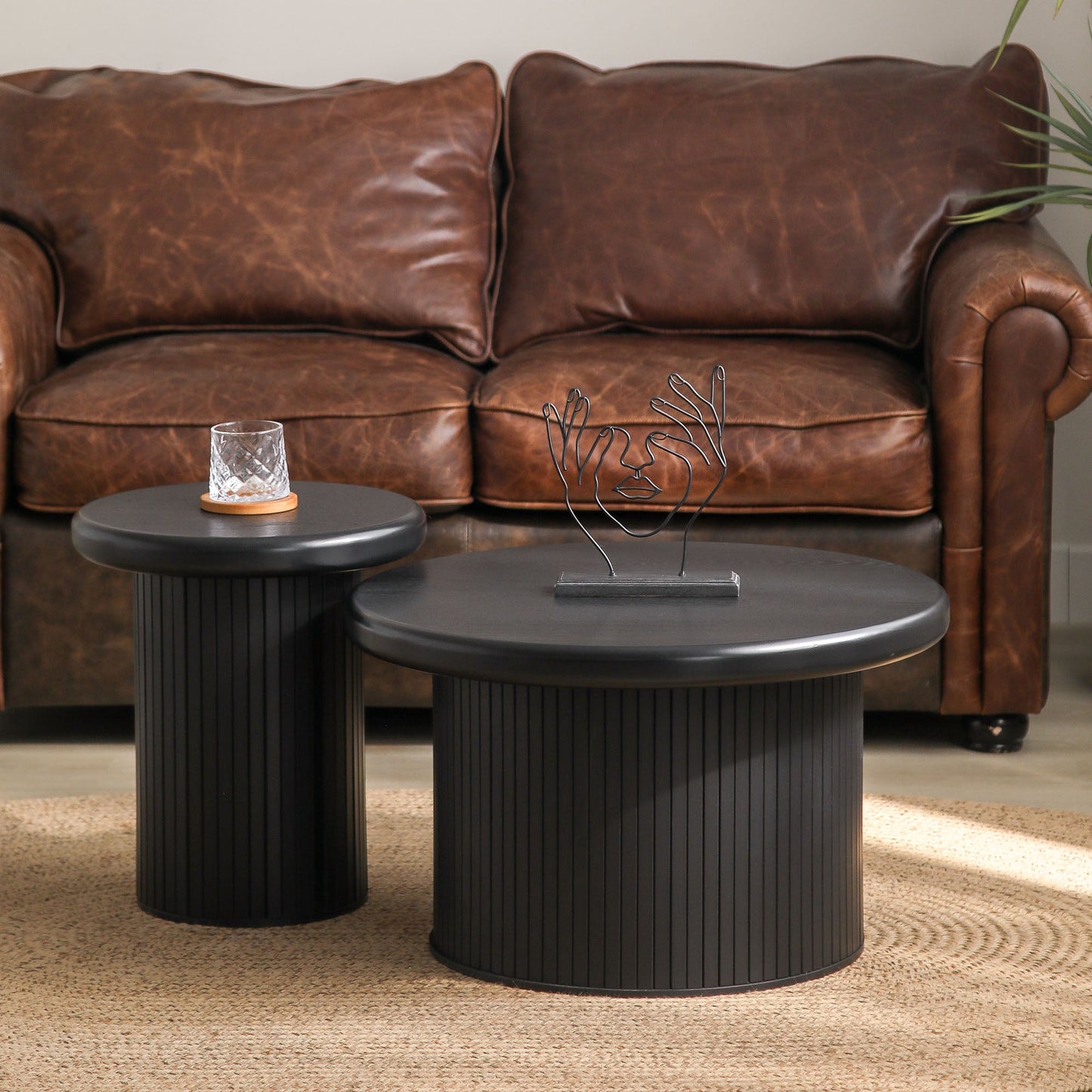 Modern Round Coffee Table Set – Dual Table Combination with Unique Fluted Table Leg Design, Stylish Living Room Furniture