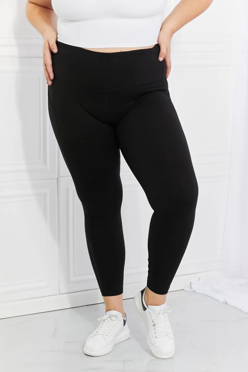 Leggings Depot Full Size Strengthen and Lengthen Reflective Dot Active Leggings - Lee's Retail 